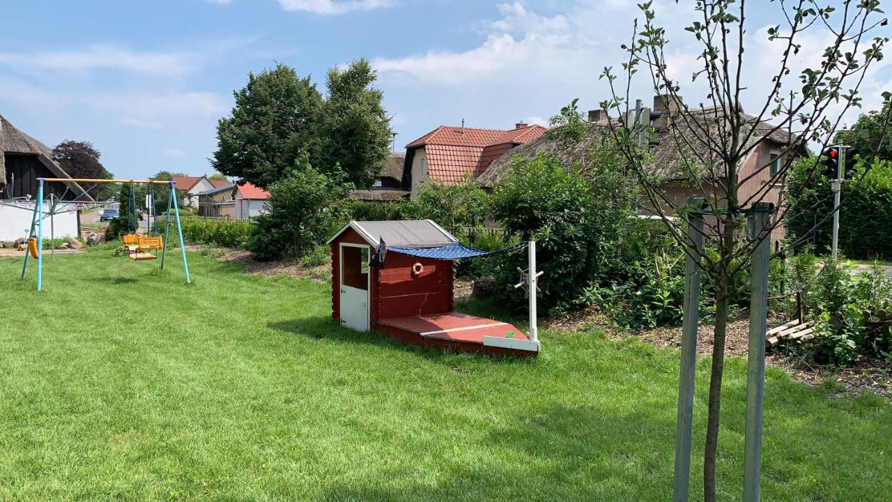 Ferienhaus Alte Schule Rambin Auf Ruegen Extérieur photo